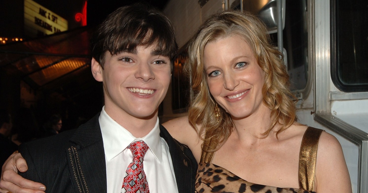 Anna Gunn's Heartfelt Tribute to RJ Mitte Leaves Fans Emotional