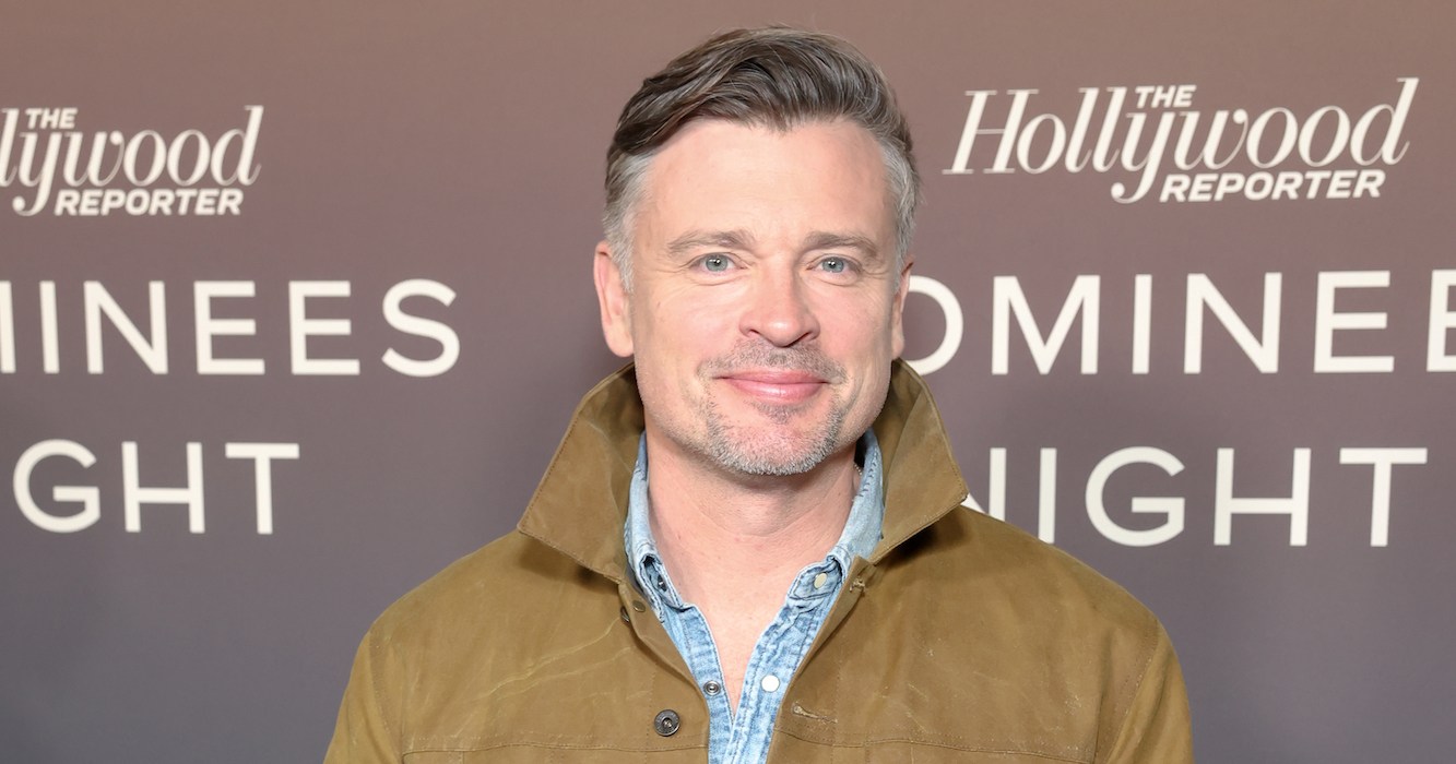 Tom Welling's NYC Photo Mishap Has Everyone Talking