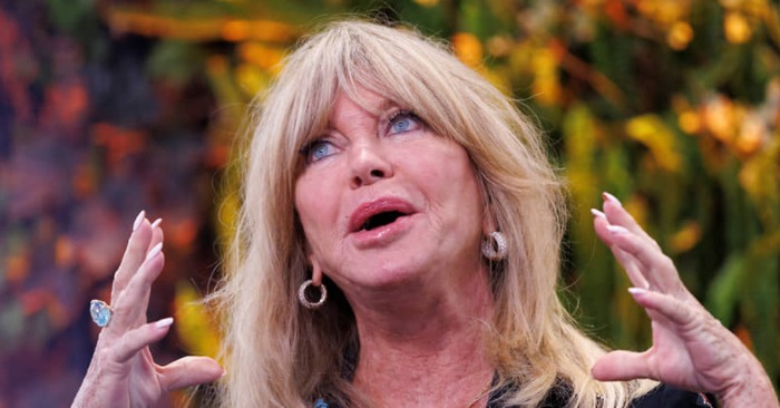 Goldie Hawn Steals the Show with Her Spirited Dance at 80